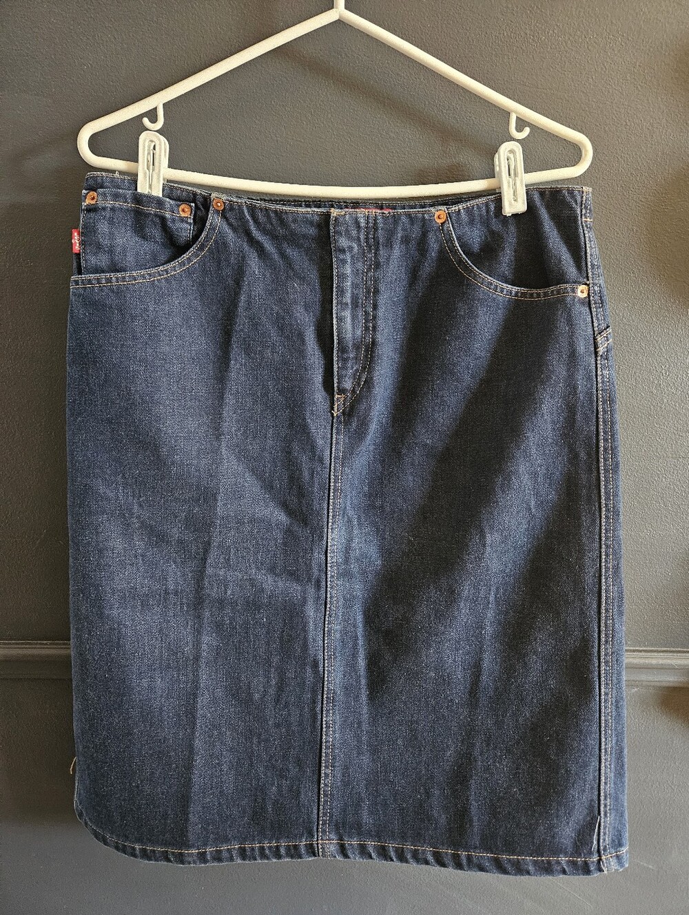 Vintage Levi’s Red Tab Girls Denim Mini Skirt Medium Dark Wash